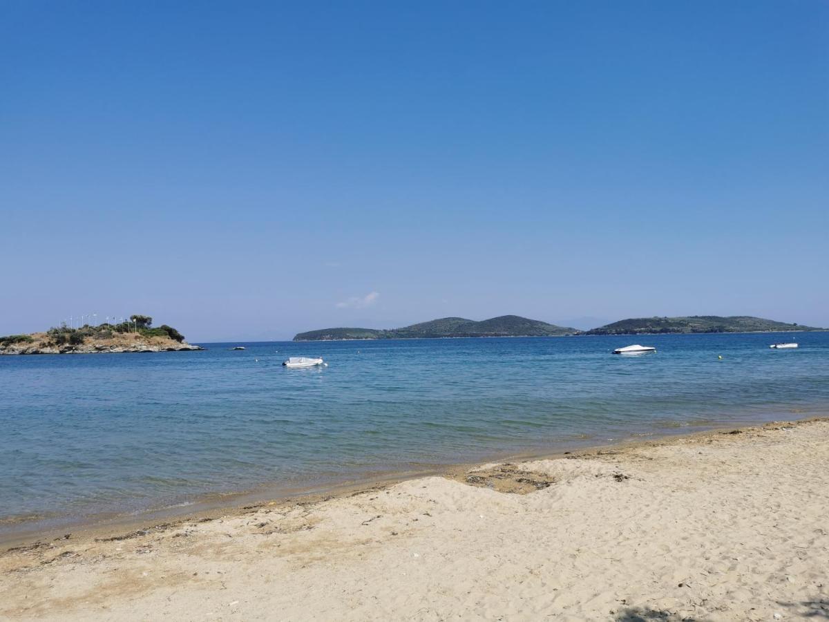 Villa Tasos Néa Péramos Exteriör bild