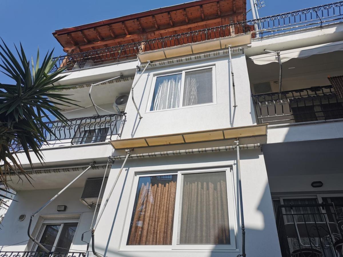 Villa Tasos Néa Péramos Exteriör bild