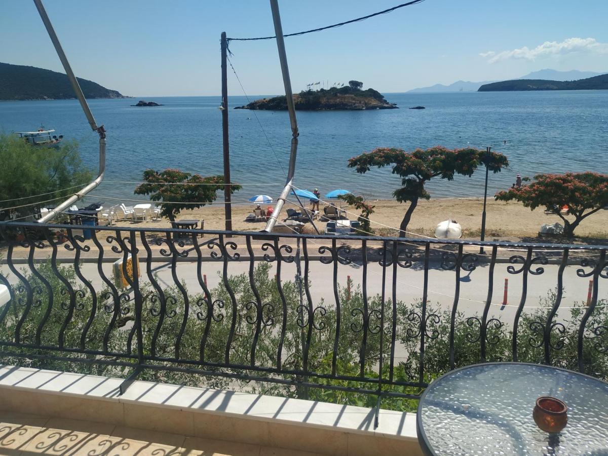Villa Tasos Néa Péramos Exteriör bild