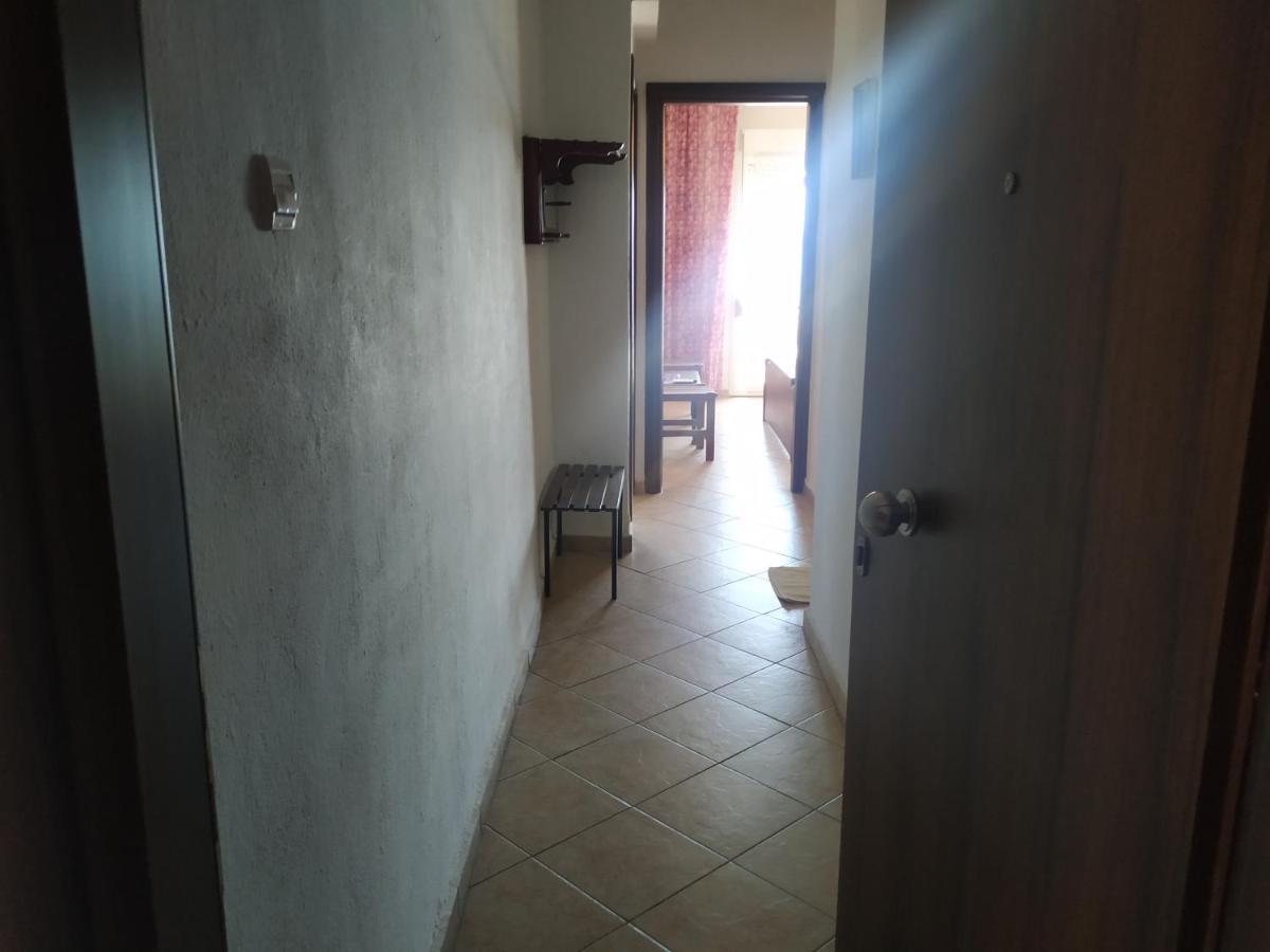 Villa Tasos Néa Péramos Exteriör bild