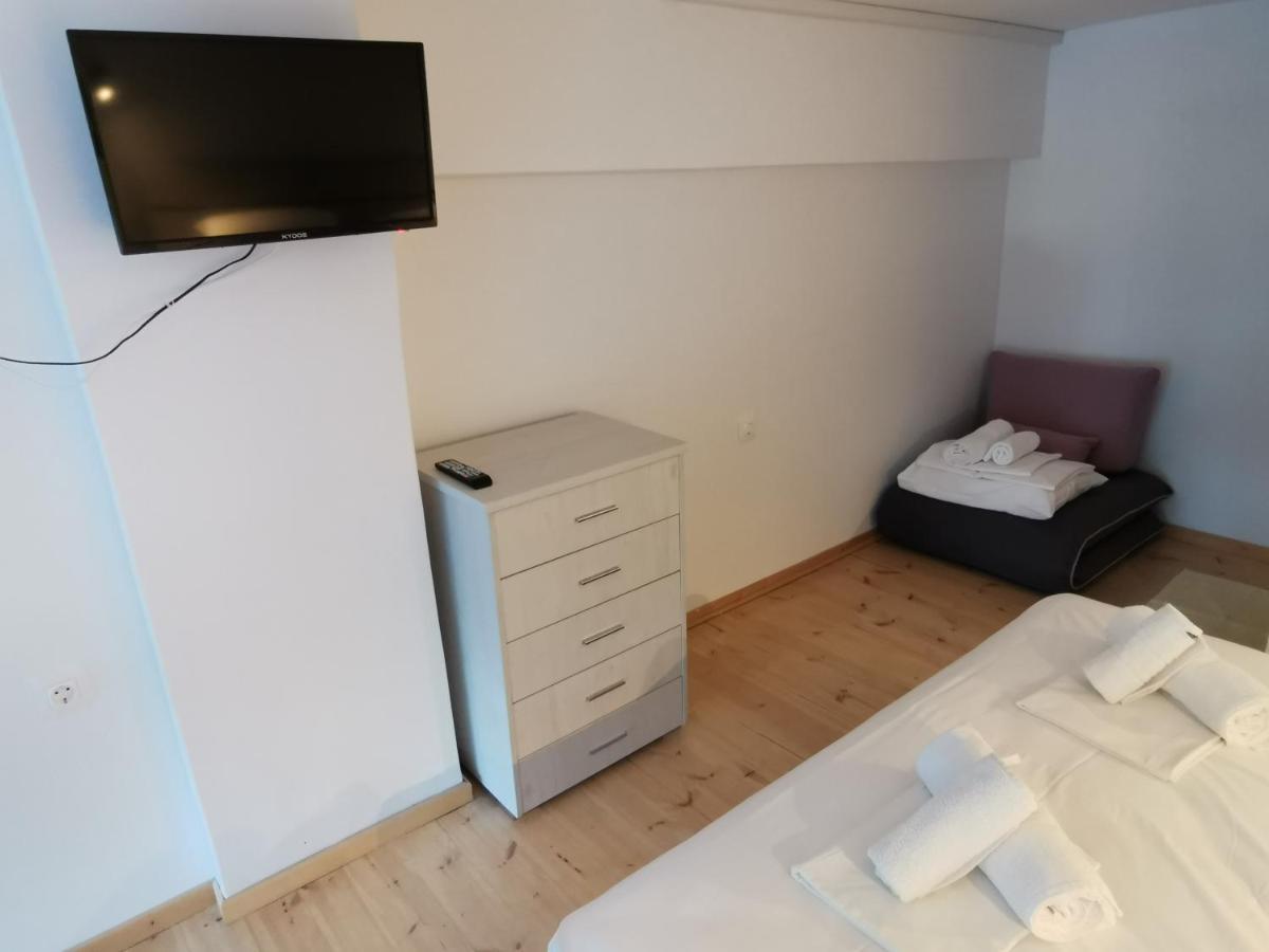 Villa Tasos Néa Péramos Exteriör bild