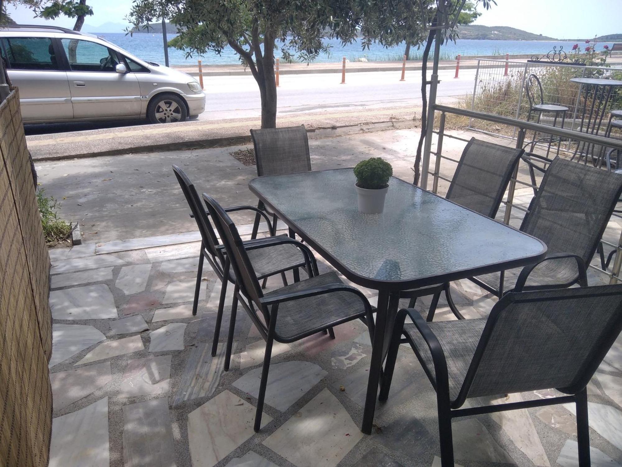 Villa Tasos Néa Péramos Exteriör bild